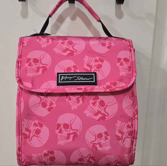 Betsey Johnson Skulls Flap Top Insulated Lunch Tote Bag - Picture 3 of 9